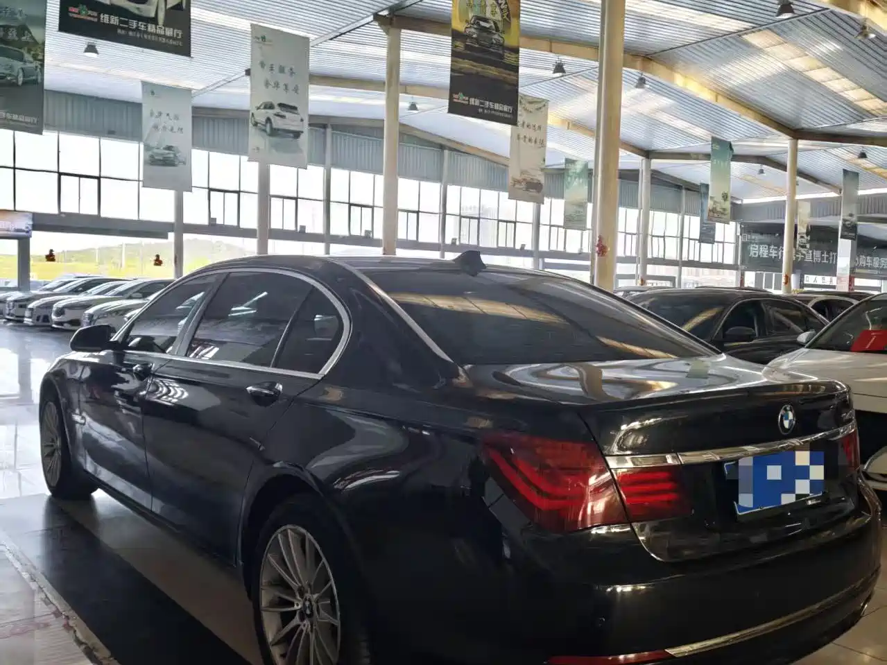 BMW 7 Series 2013 Model 740Li Leading фото 4