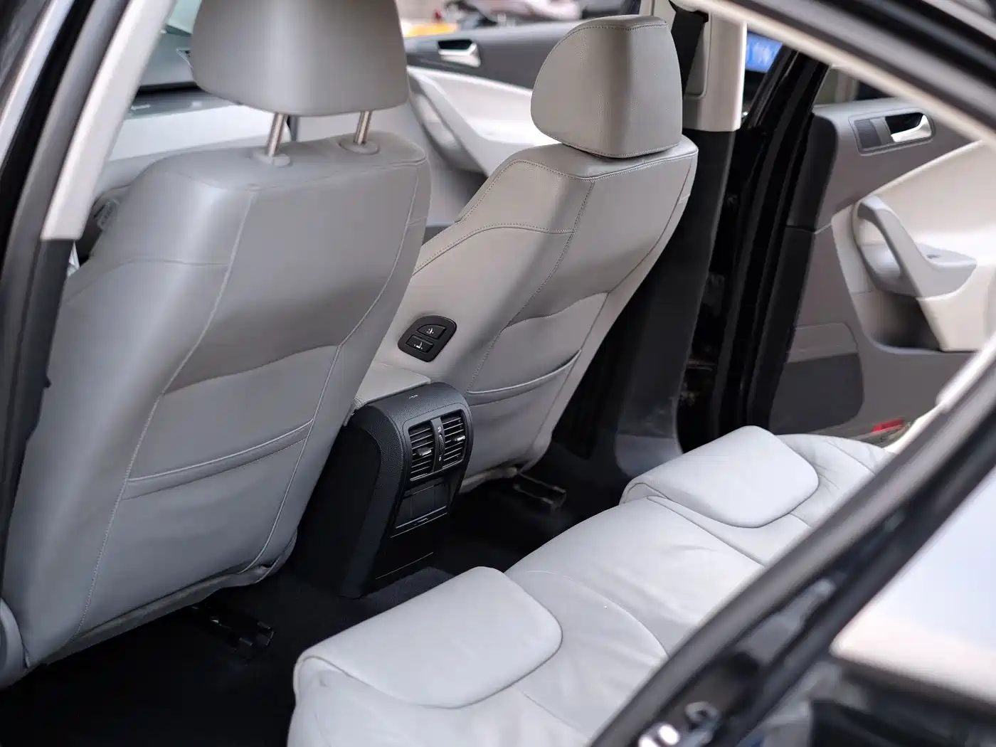 Volkswagen Magotan 2010 2011 1.4TSI Elite