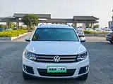 Photo 2 - Volkswagen Tiguan