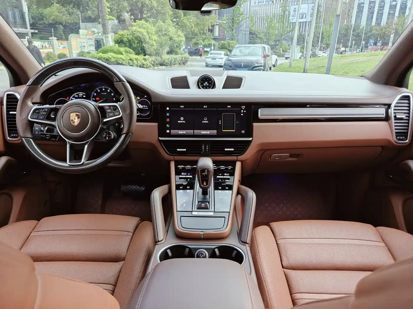 Porsche Cayenne New Energy 2023 Cayenne E-Hybrid 2.0T Platinum Edition фото 3