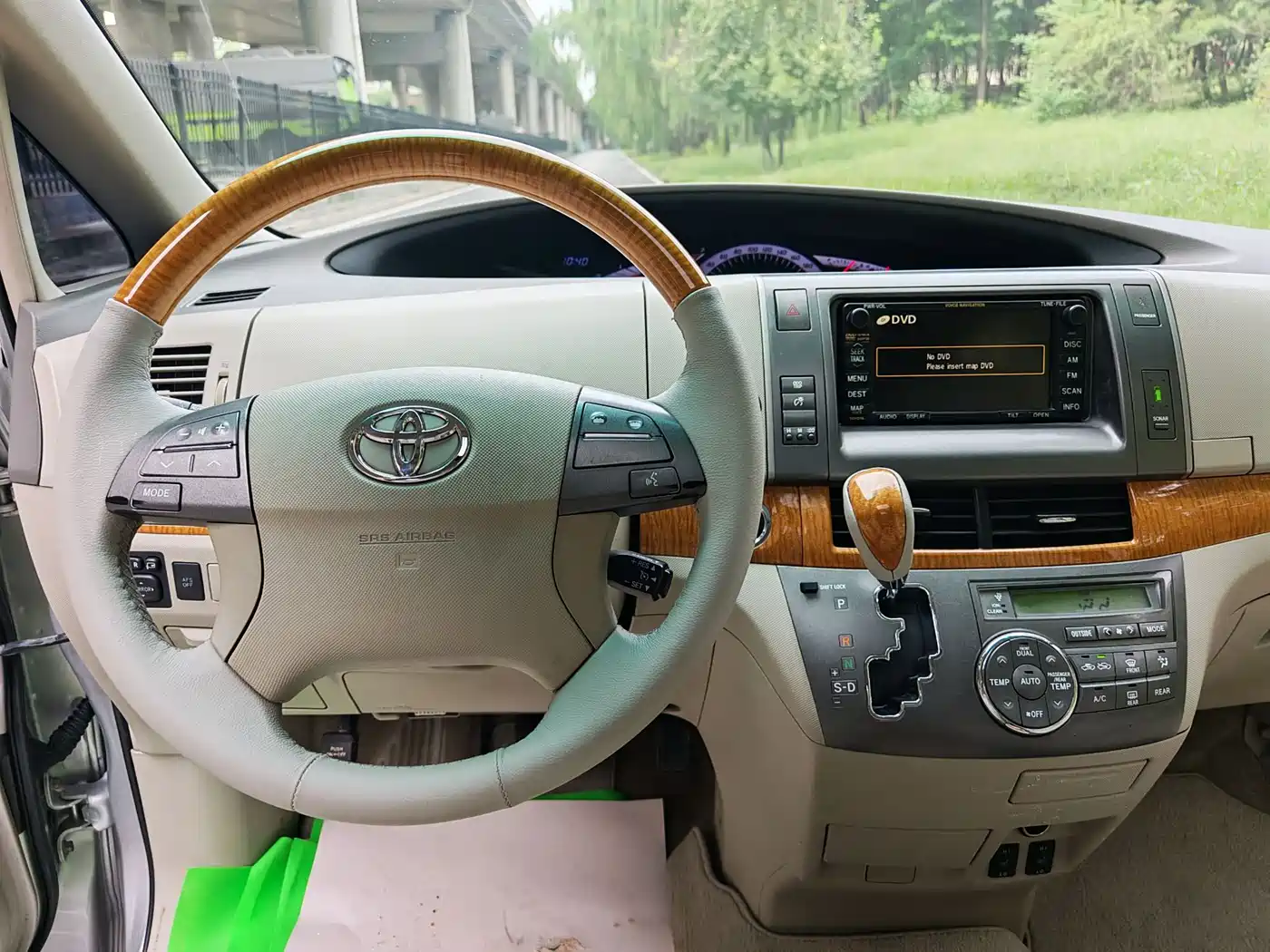 Toyota Previa 2012 3.5L 7-Seater Luxury Model фото 8