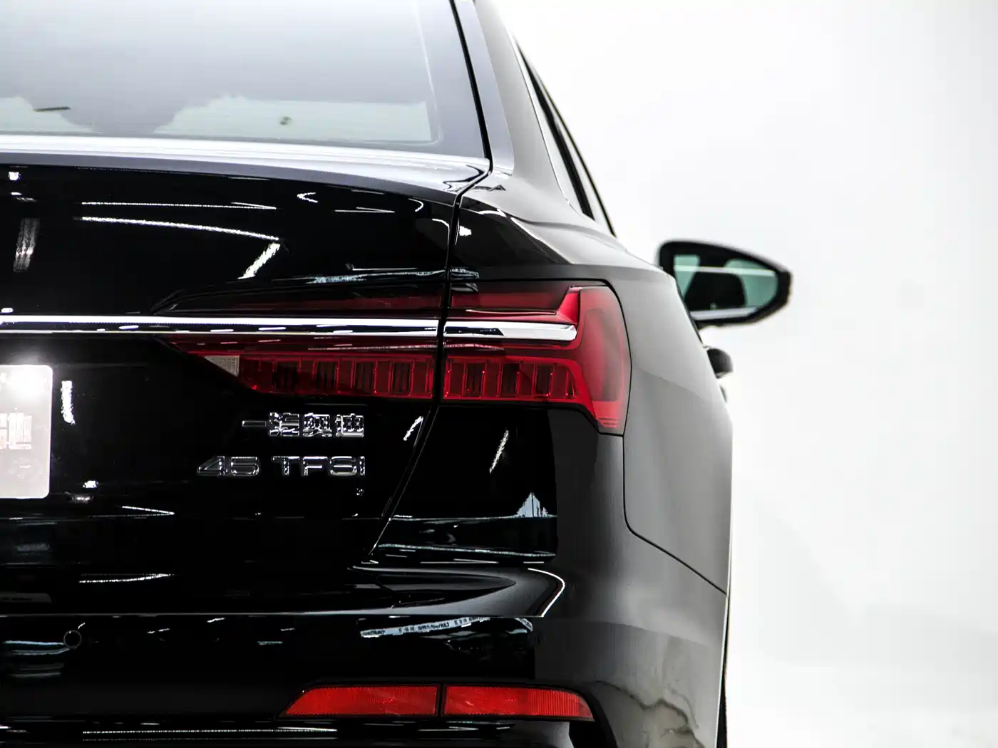 Audi A6L 2021 40 TFSI Luxury Sport фото 30