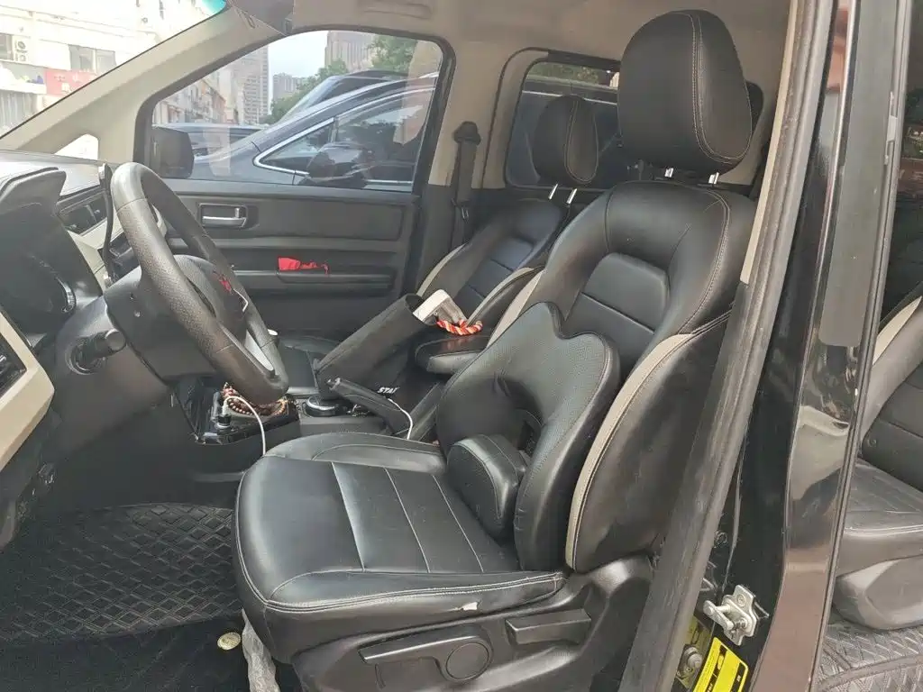 Wuling Motors Wuling Journey 2022 2021 1.5T Manual Luxury Edition