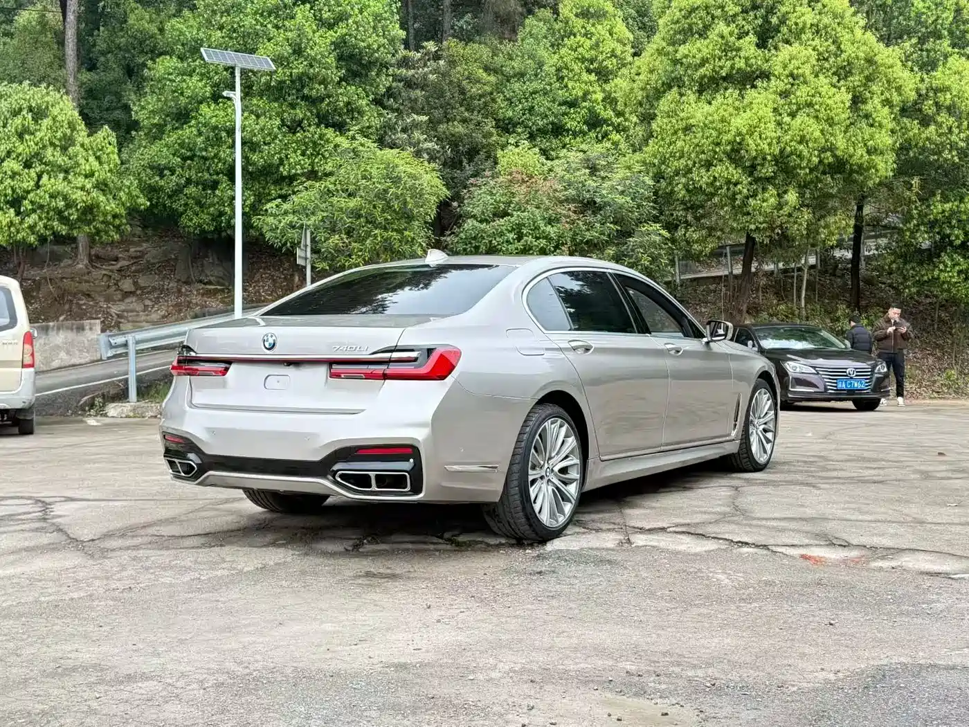 BMW 7 Series 2018 740Li Leading Type Excellence Package фото 6