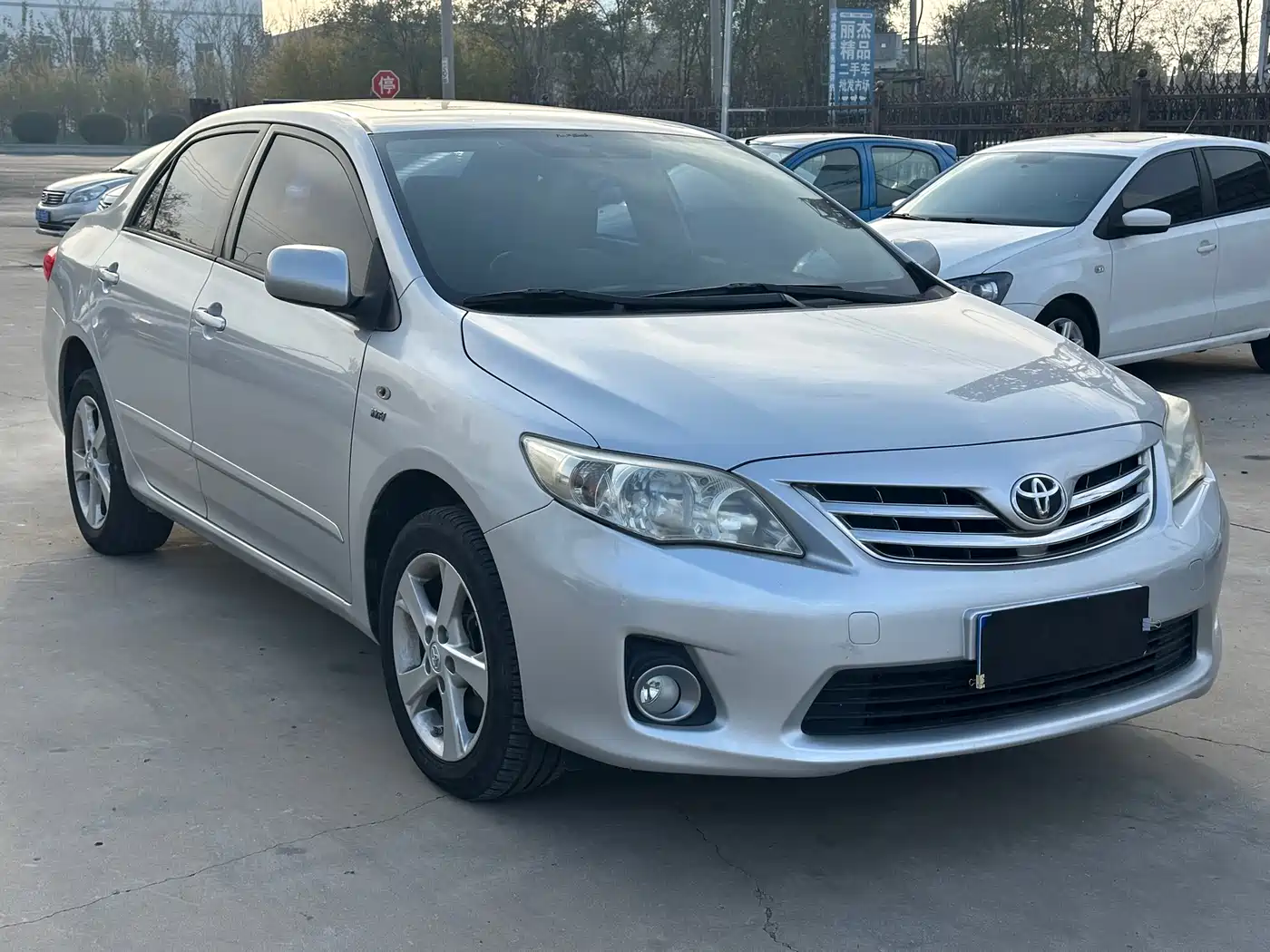 Toyota Corolla 2012 Styling Edition 1.8L CVT GL-i фото 3