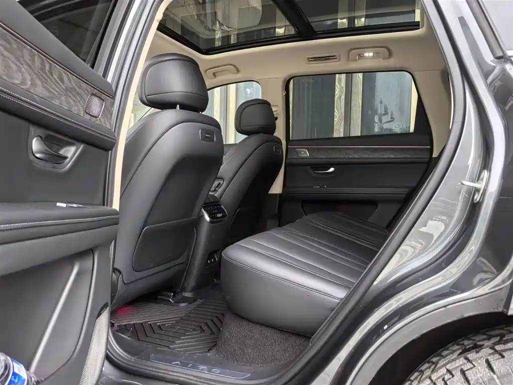 AITO Wenjie AITO M7 2024 1.5T AWD Plus 5-Seater фото 16