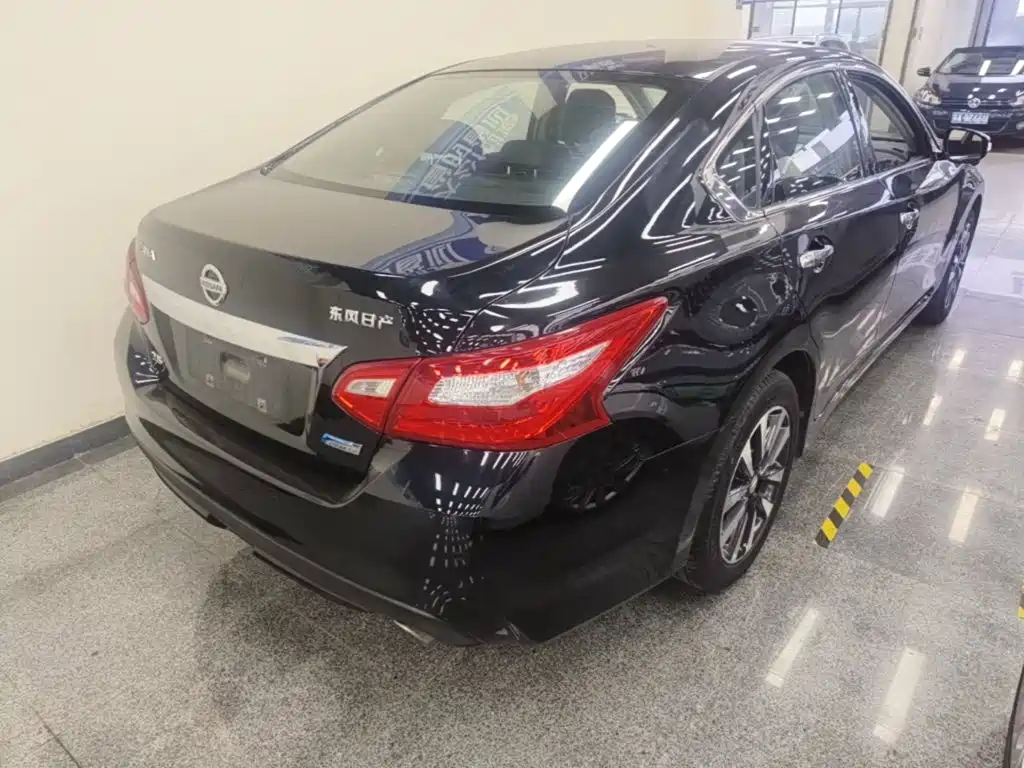 Фото 7 - Nissan Teana