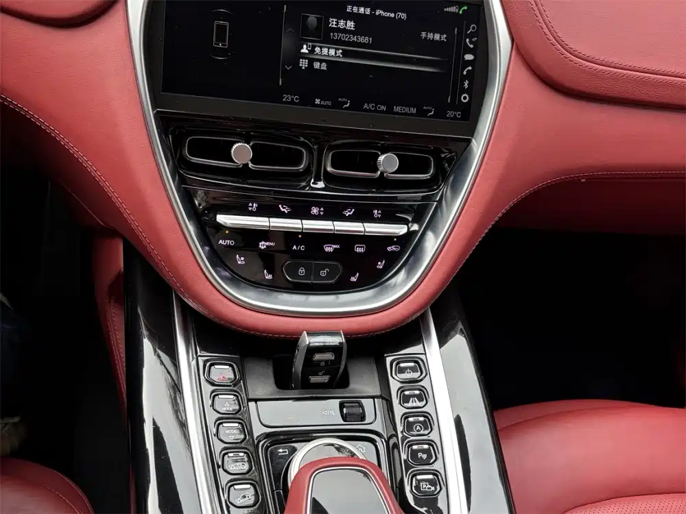 Aston Martin DBX 2021 2020 4.0T V8