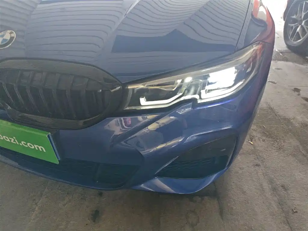 BMW 3 Series 2020 325i M Sport Black Night Package фото 24