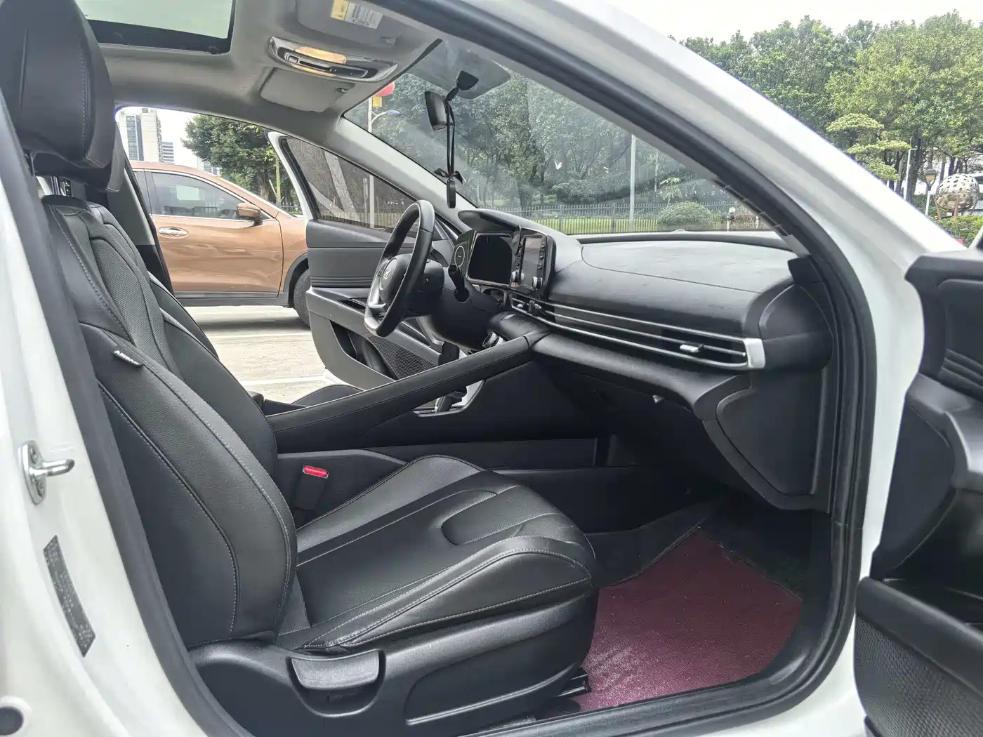 Hyundai Elantra 2023 1.5L CVT GLX Elite Edition фото 5