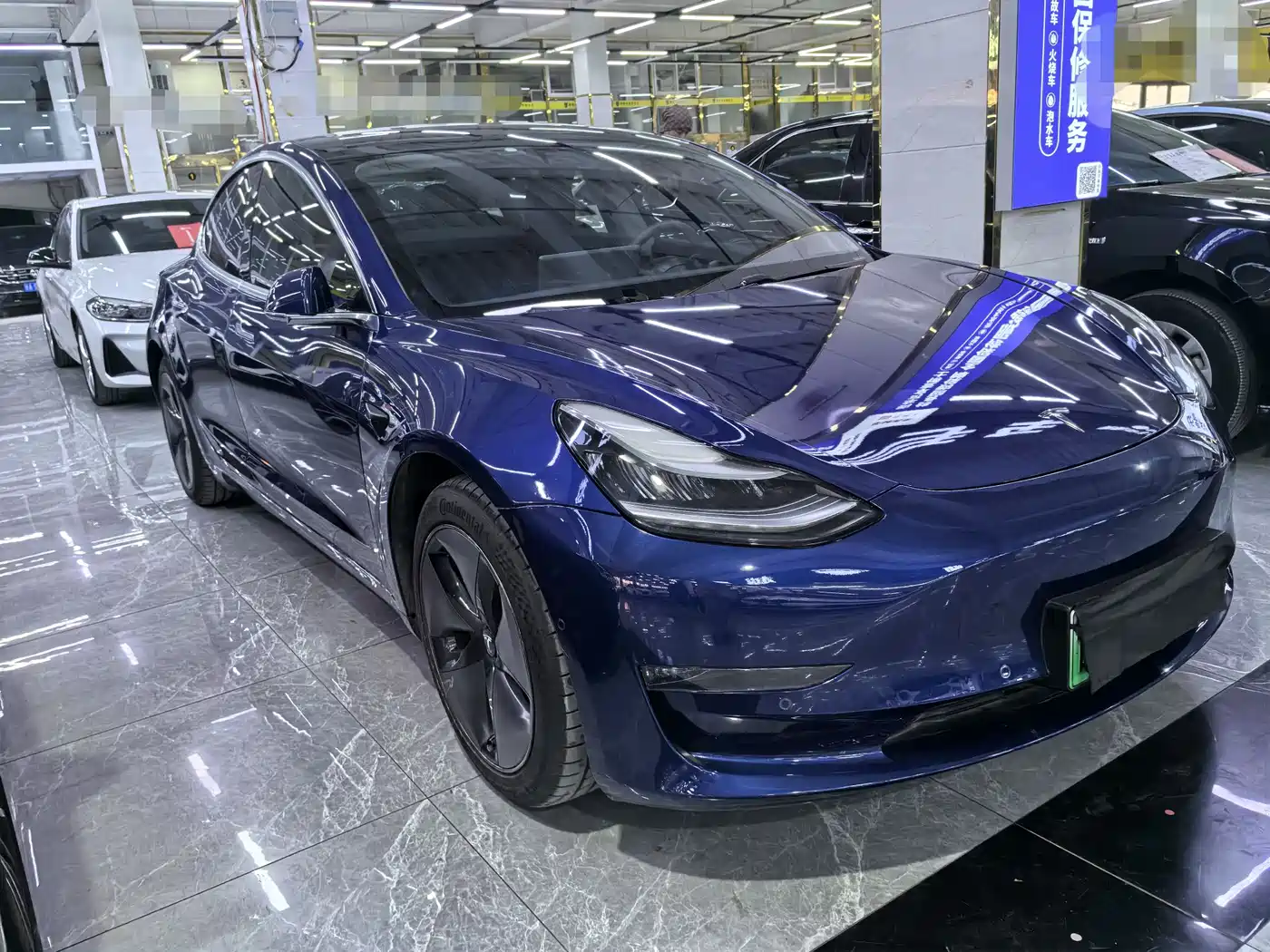 TESLA MODEL 3