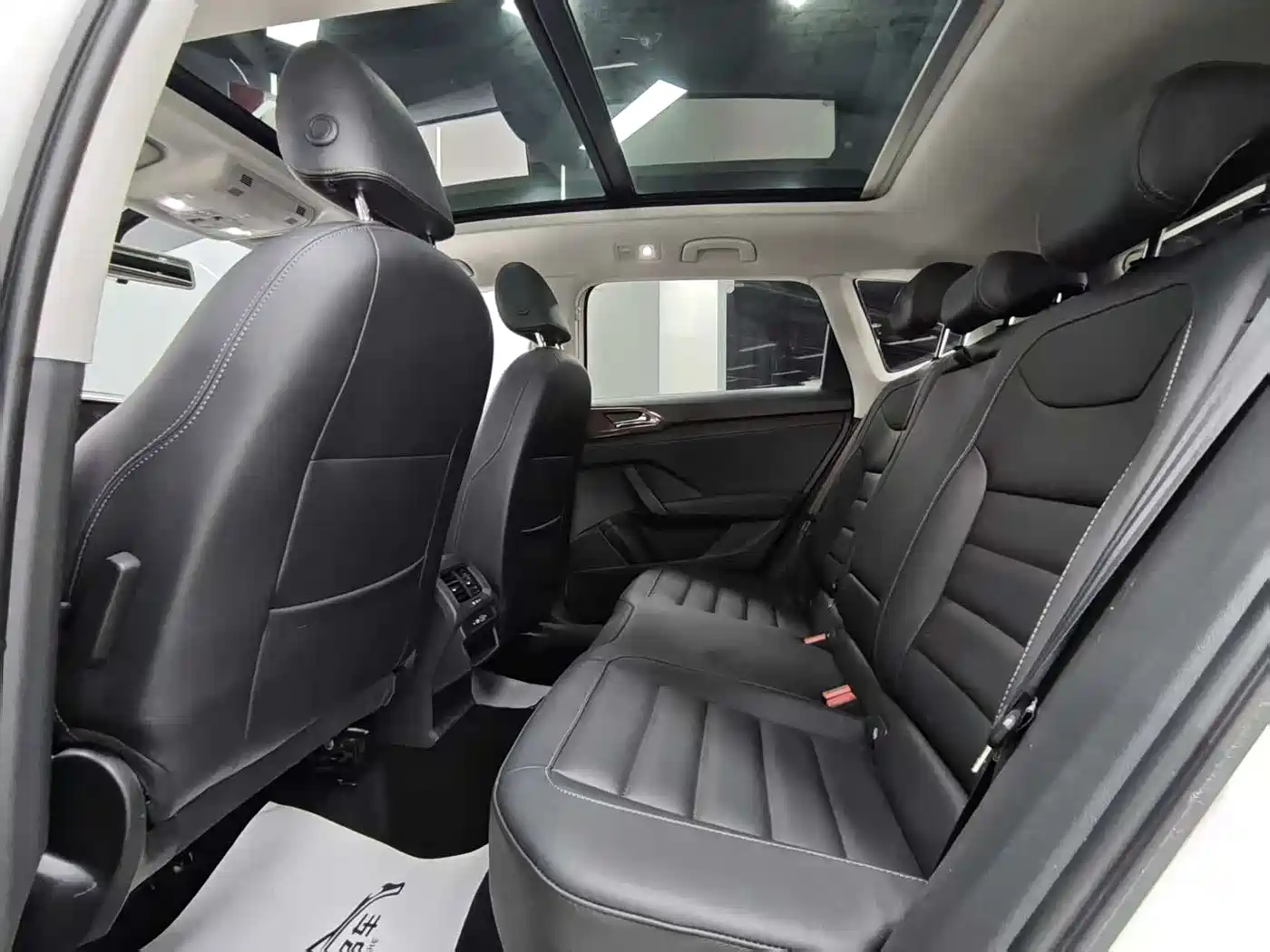 Volkswagen Tharu 2021 280TSI 2WD Luxury Plus фото 12
