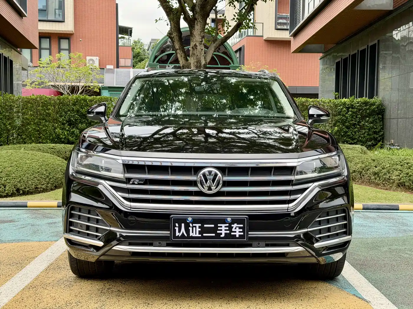 Volkswagen Touareg 2019 2.0TSI Sharp Wing Edition China VI фото 2