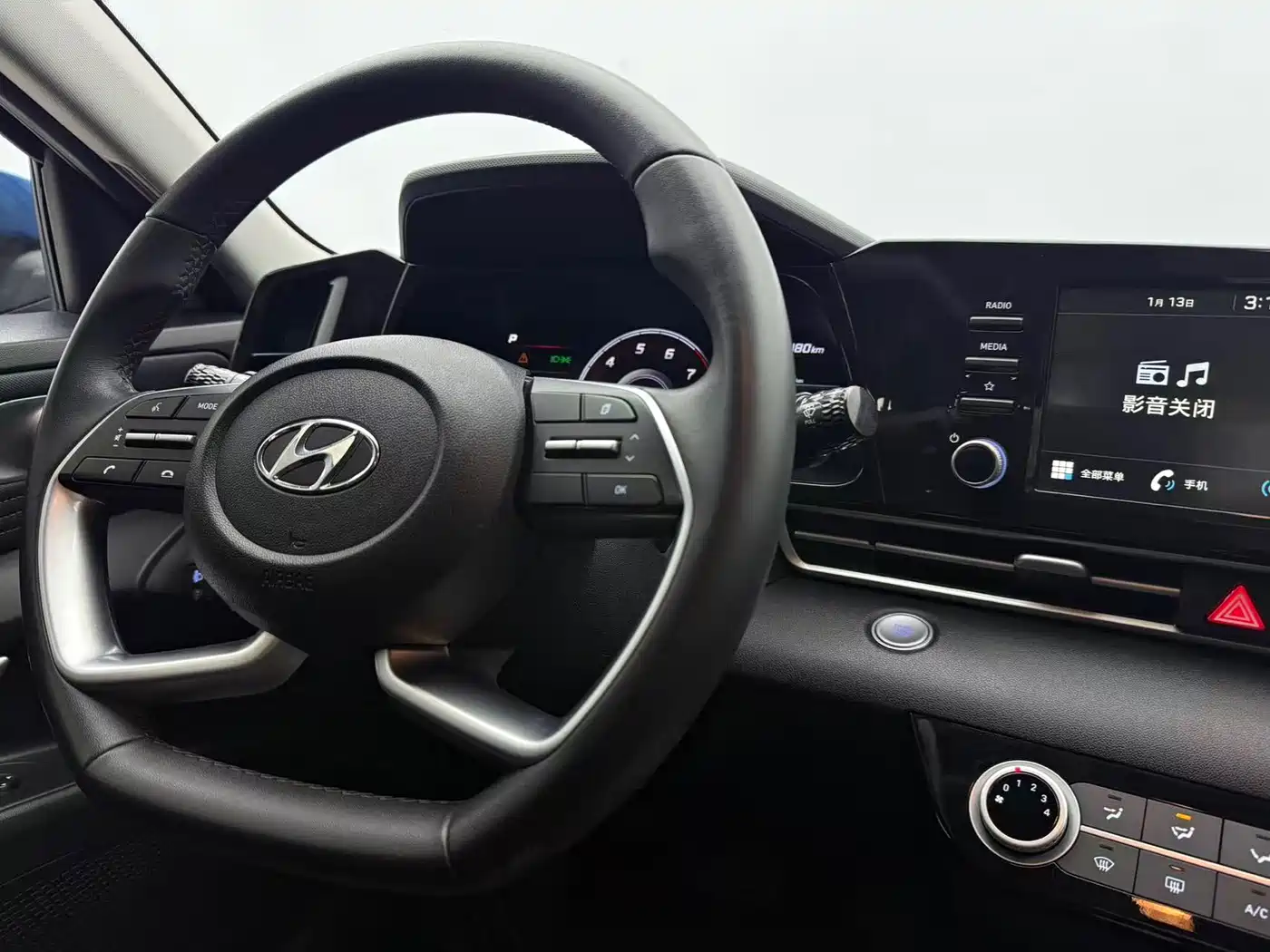 Hyundai Elantra 2022 1.5L CVT GLX Elite Edition фото 18