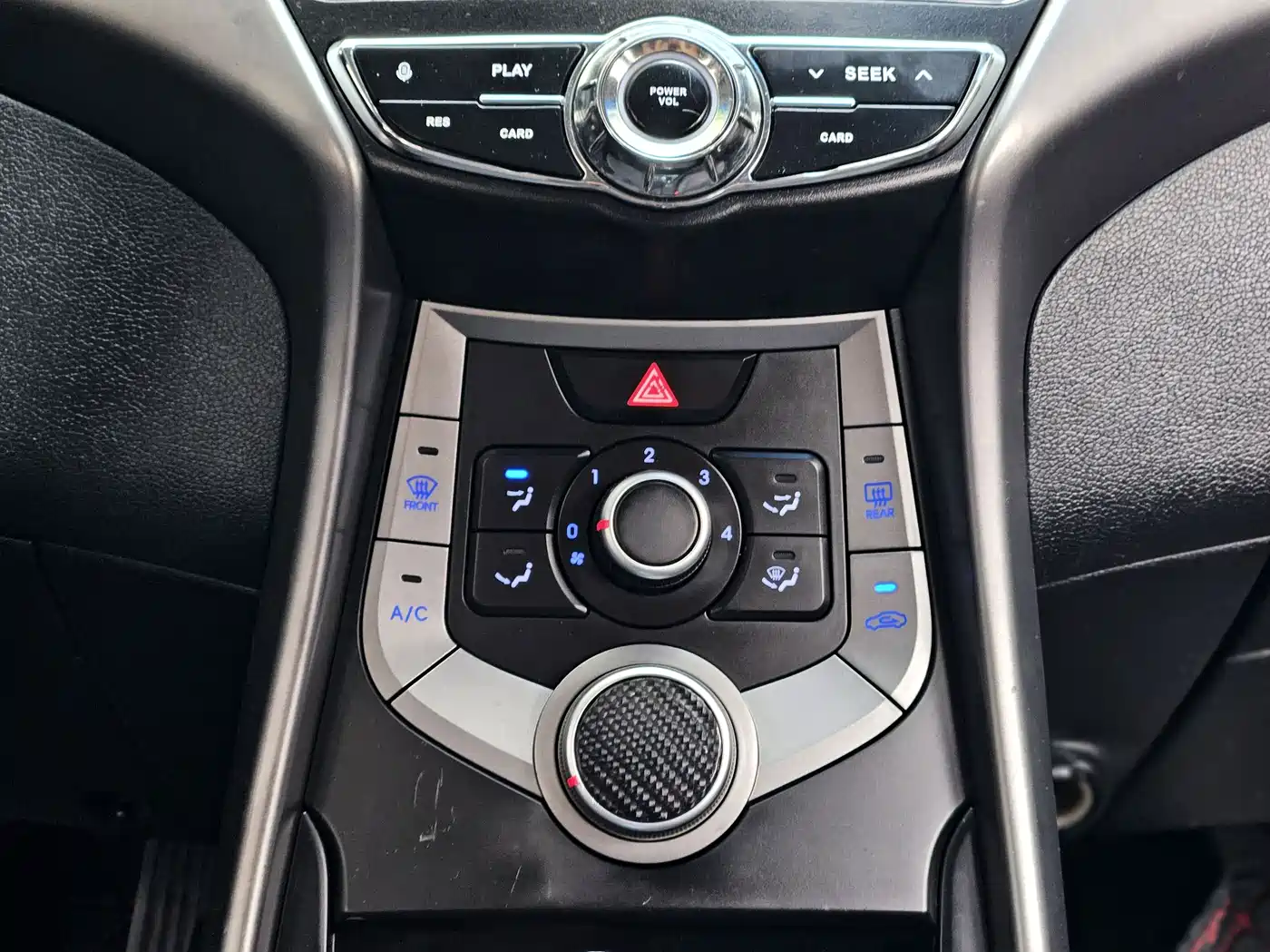 Hyundai Langdong 2012 1.6L Automatic Fashion фото 17