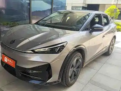 Volkswagen ID. UNYX 06