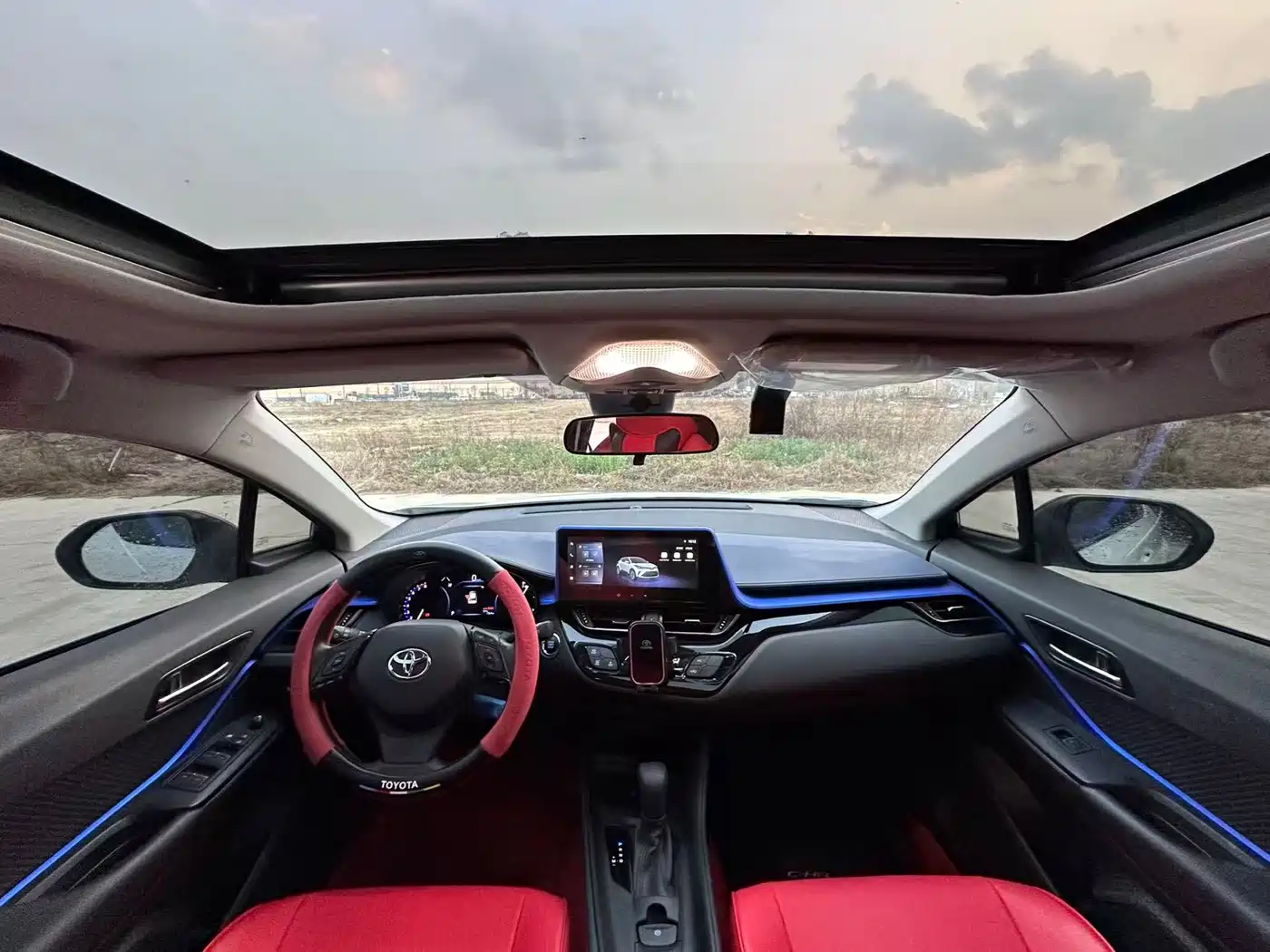 Toyota C-HR 2023 Model 2.0L Comfort Edition фото 6