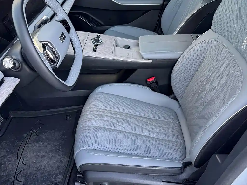 GEELY GALAXY GALAXY E8