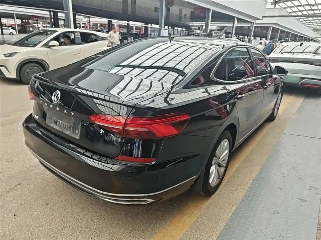Volkswagen Passat 2019 330TSI Elite Version China VI фото 7
