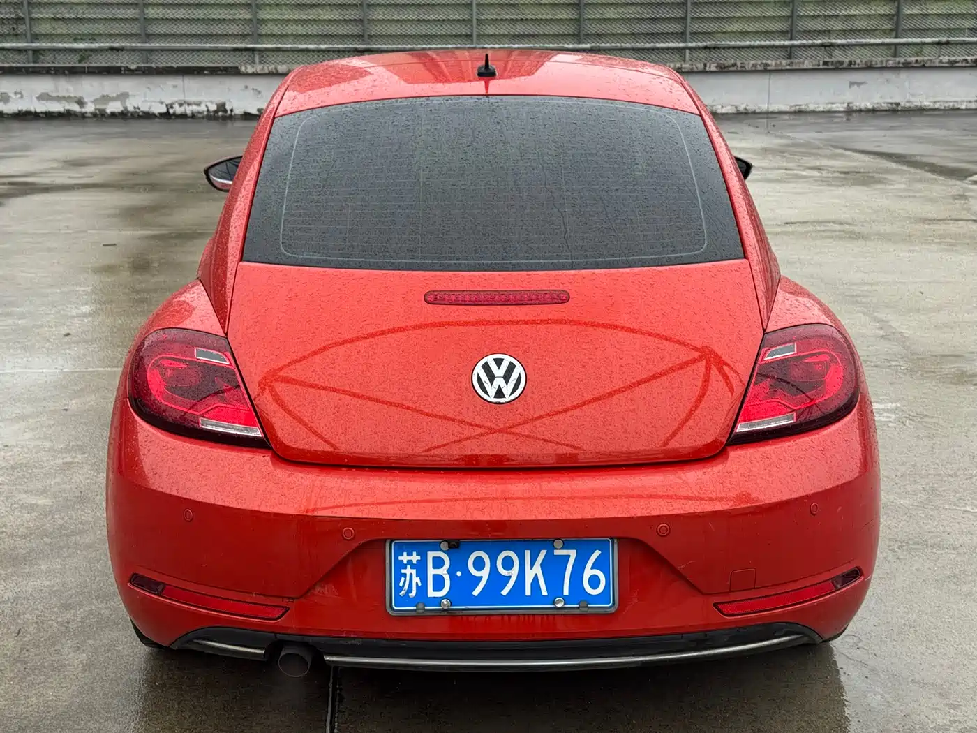 Volkswagen Beetle 2016 Model 180TSI Club Edition фото 7