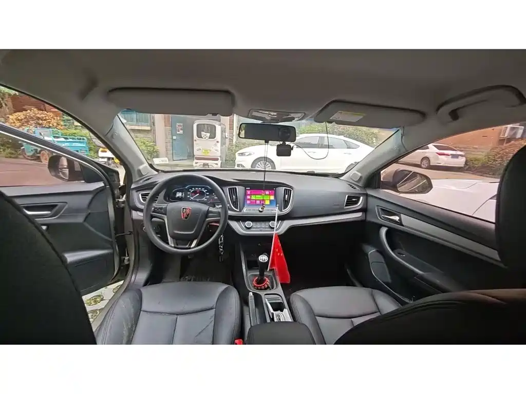 Roewe 360 2016 2016 1.5L Manual Smart Screen Edition