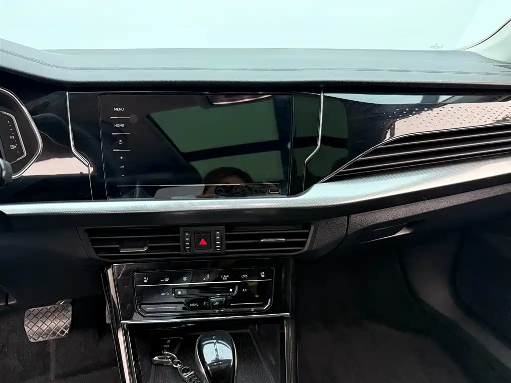 Volkswagen Passat 2024 330TSI Elite Edition фото 9
