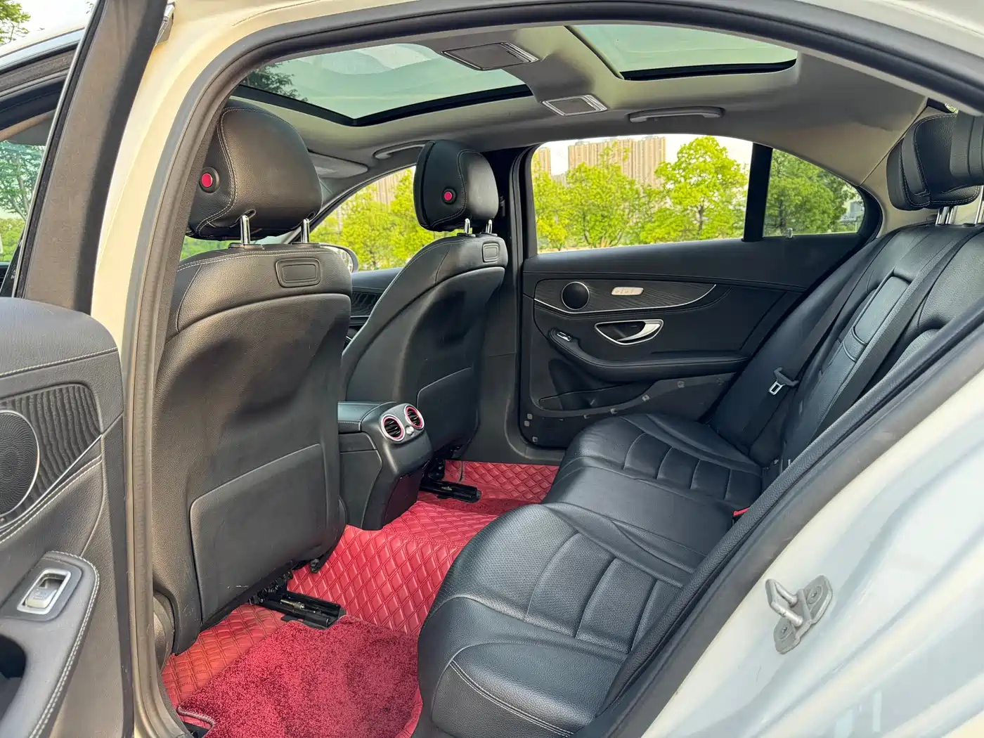 Mercedes-Benz C-Class 2015 Facelift C 200 L Sport фото 10