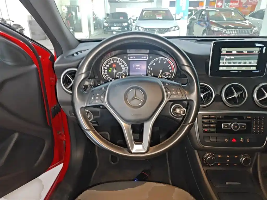 Mercedes-Benz A-Class (Import) 2015 A 180 Standard фото 11