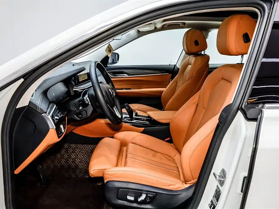 BMW 6 Series GT 2022 Model 630i Luxury Design Package фото 9