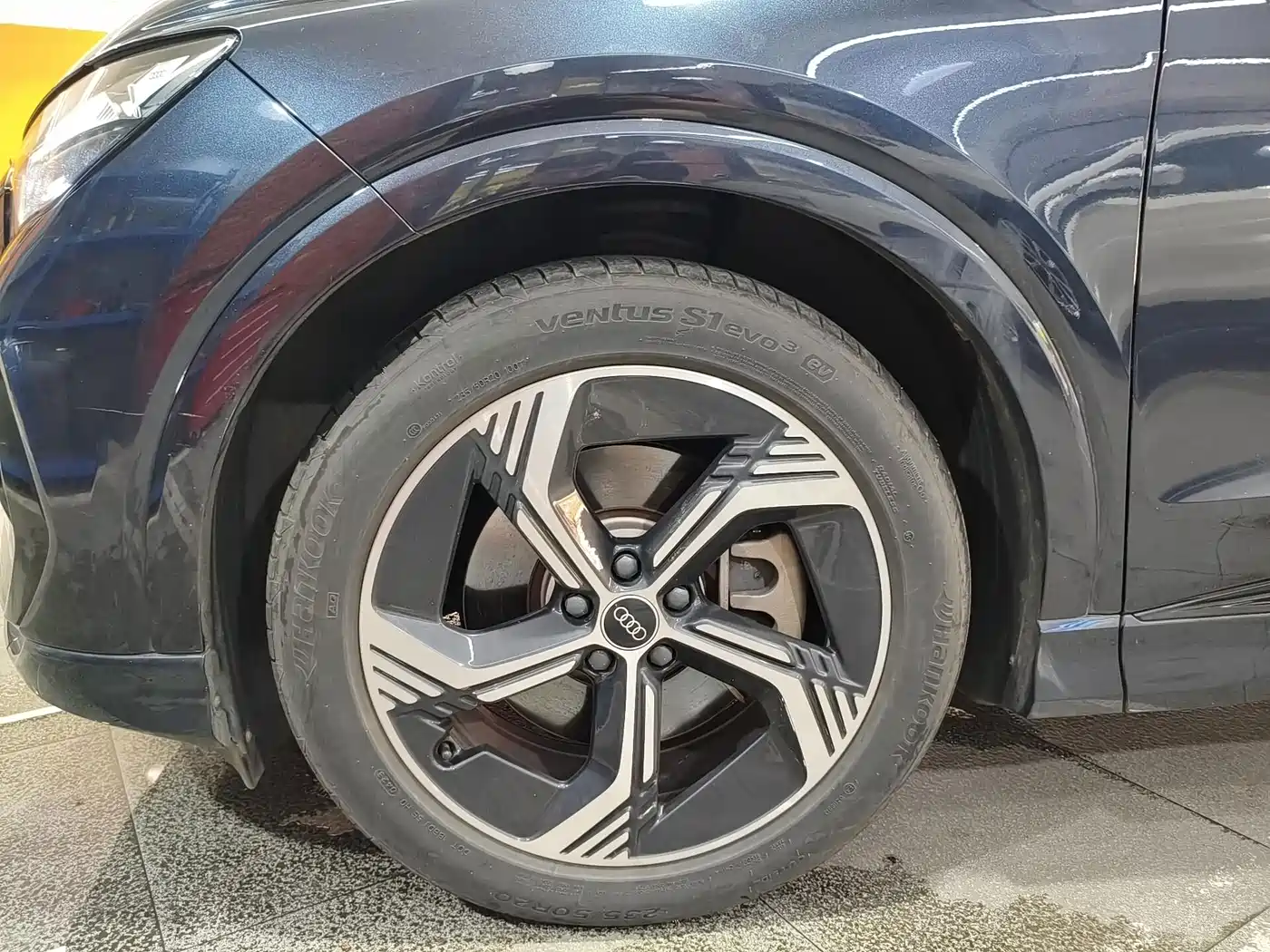 Фото 15 - Audi Q4 e-tron