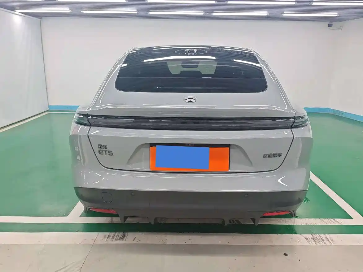 NIO NIO ET5
