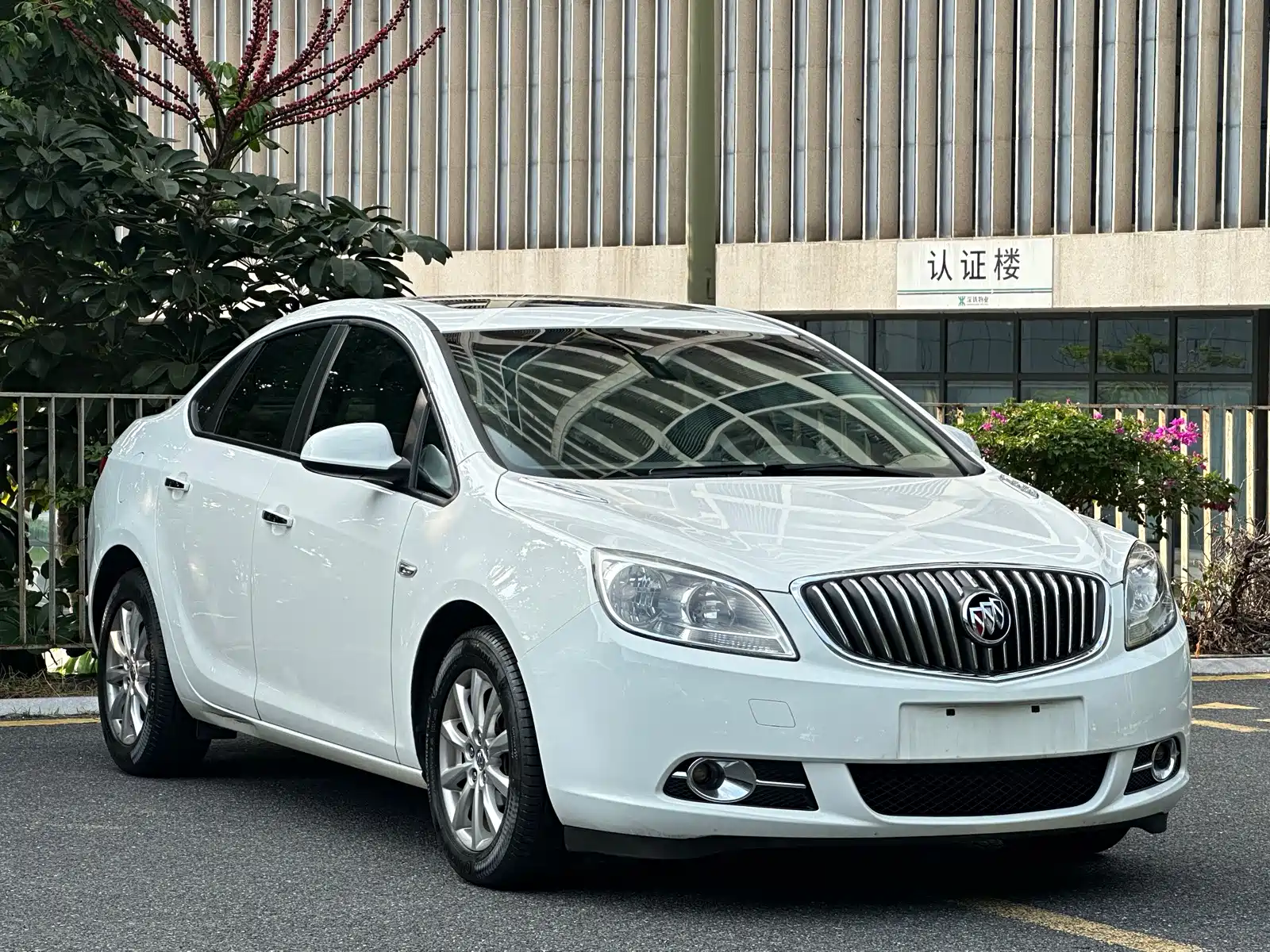 Фото 3 - Buick Excelle