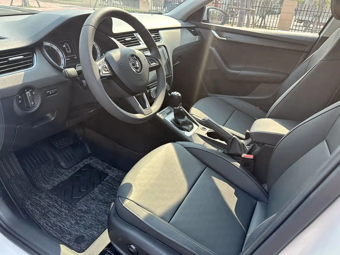Škoda Octavia 2022 1.5L Automatic Comfort Edition фото 4