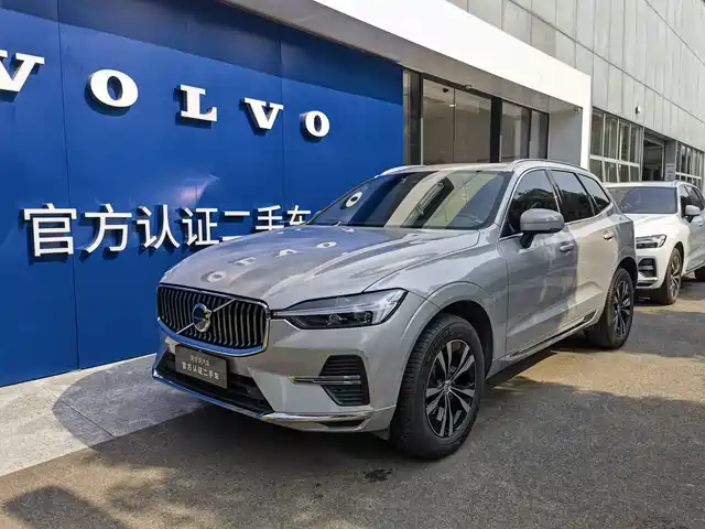 VOLVO XC60 2024