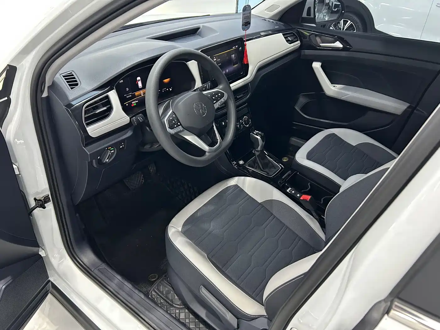 Volkswagen Tharu 2025 2025 New Edge 1.5L Aspiration Edition
