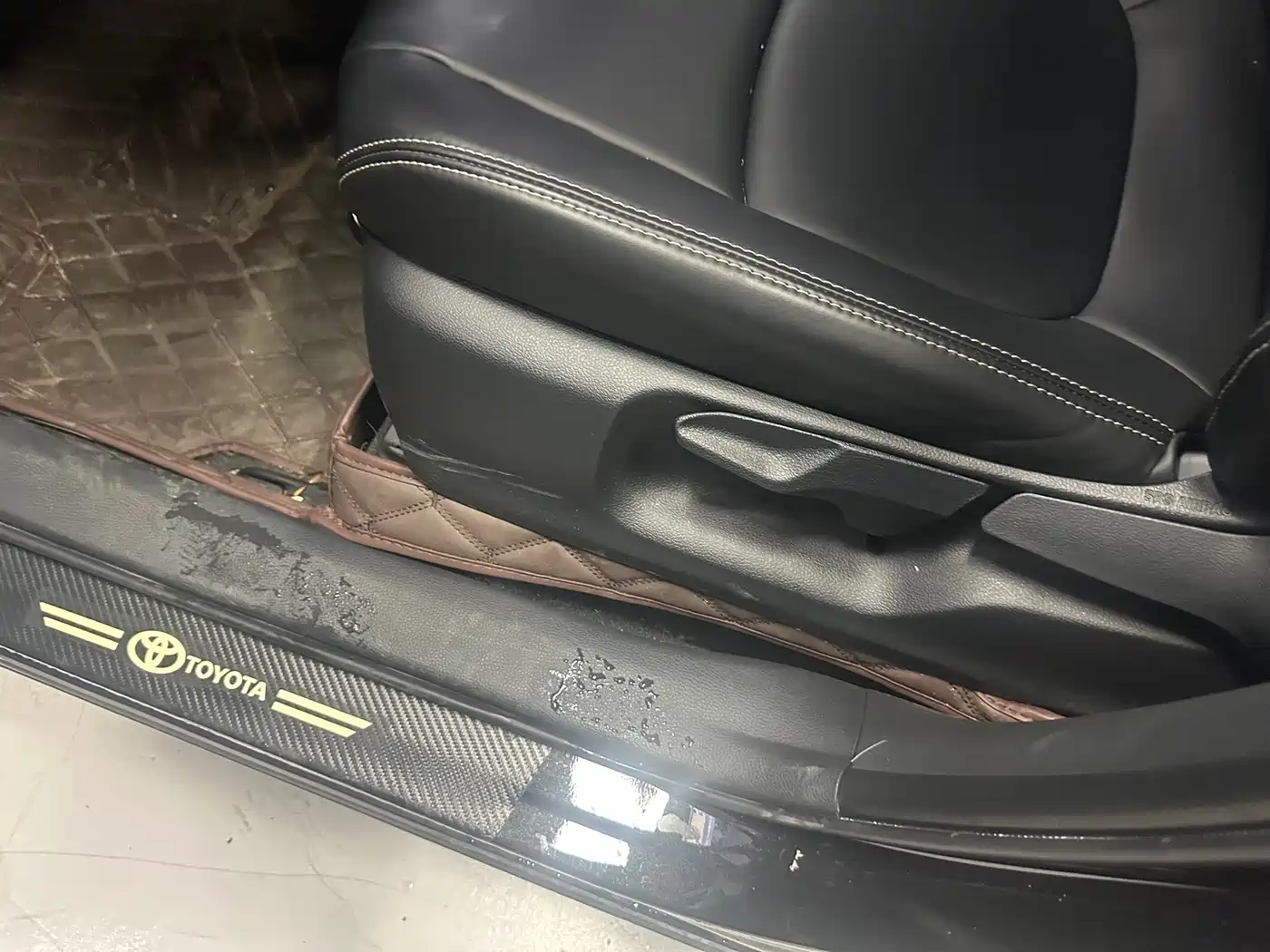 TOYOTA COROLLA SHARP AMPLIFIER