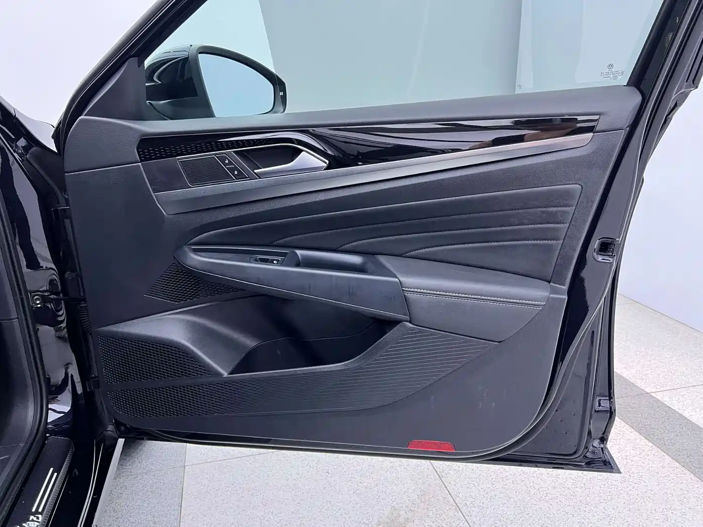 Volkswagen Passat 2022 280TSI Business Edition фото 20