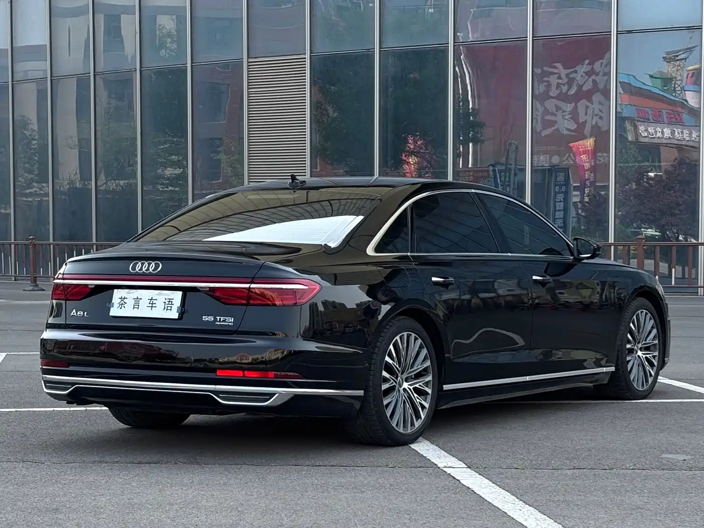Audi A8 2019 Plus A8L 55 TFSI quattro Luxury фото 4