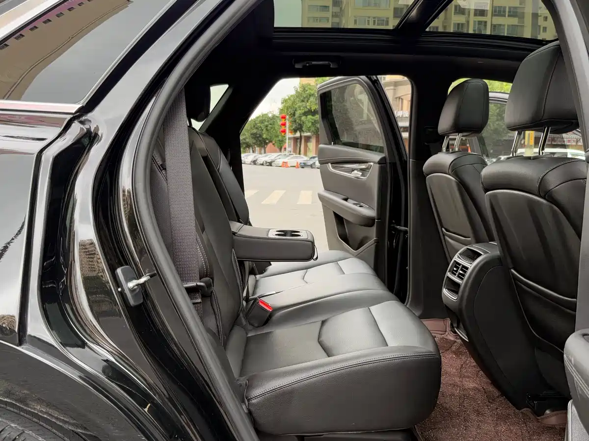 Cadillac XT5 2021 2.0T 2WD Luxury Edition фото 27