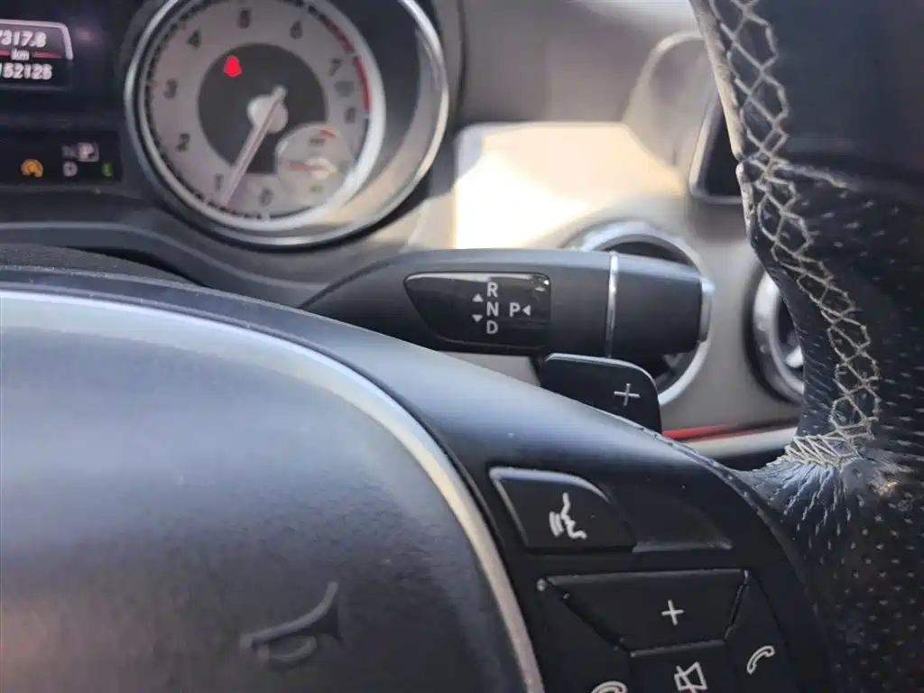 Mercedes-Benz GLA 2016 GLA 200 Dynamic фото 14
