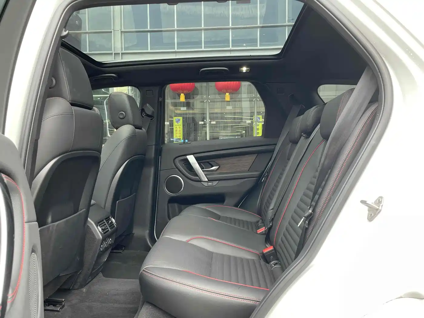 LAND ROVER DISCOVER NEW ENERGY SOURCES FOR SPORTS