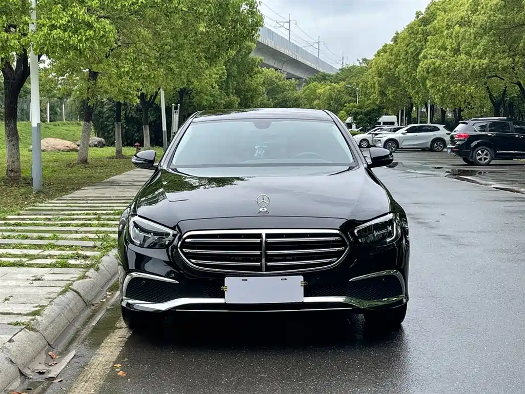 Mercedes-Benz E-Class 2023 Facelift E 260 L фото 3
