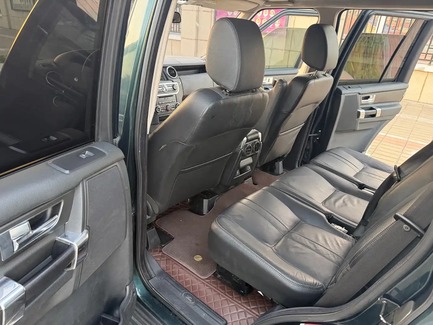 Land Rover Discovery 2013 3.0 SDV6 HSE Diesel фото 8