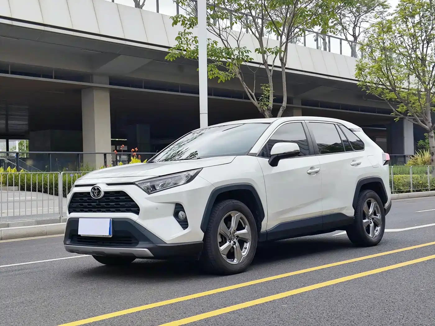 Toyota RAV4 Rongfang 2023 2.0L CVT FWD Style Plus Edition