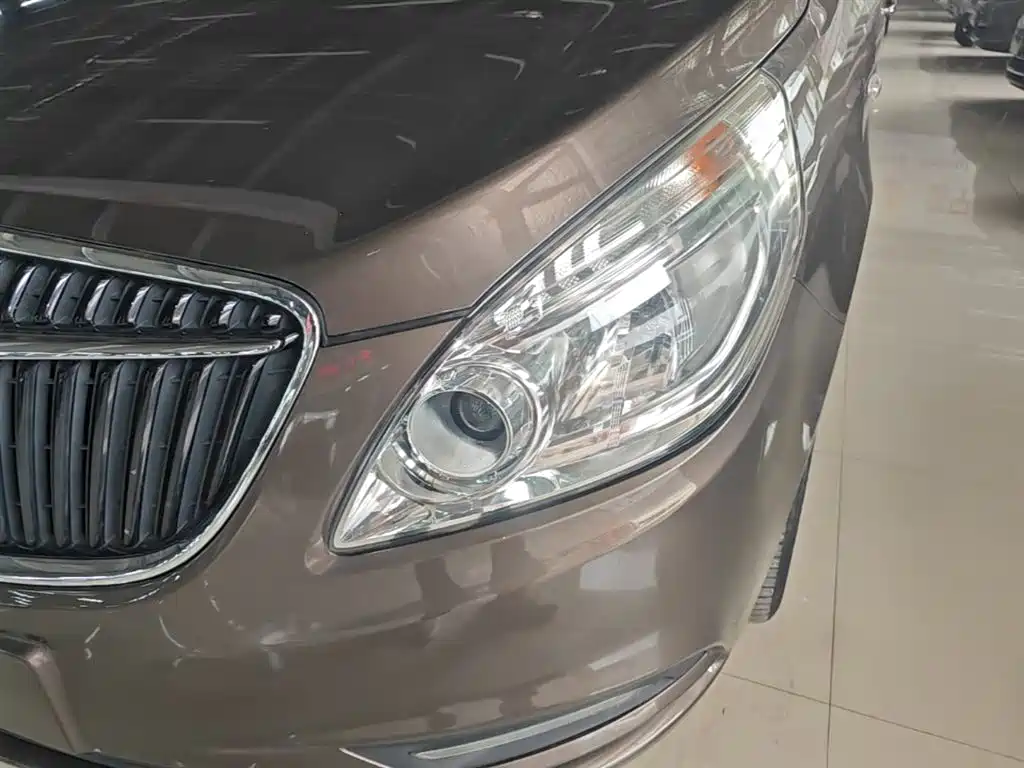 Buick GL8 2017 25S Luxury China V фото 24