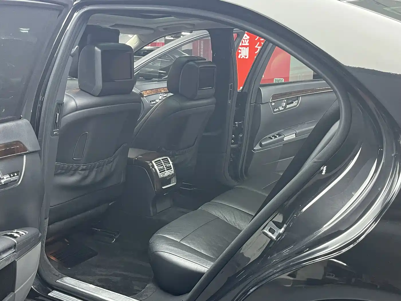 Mercedes-Benz S-Class 2012 S 350 L 4MATIC Grand Edition фото 17