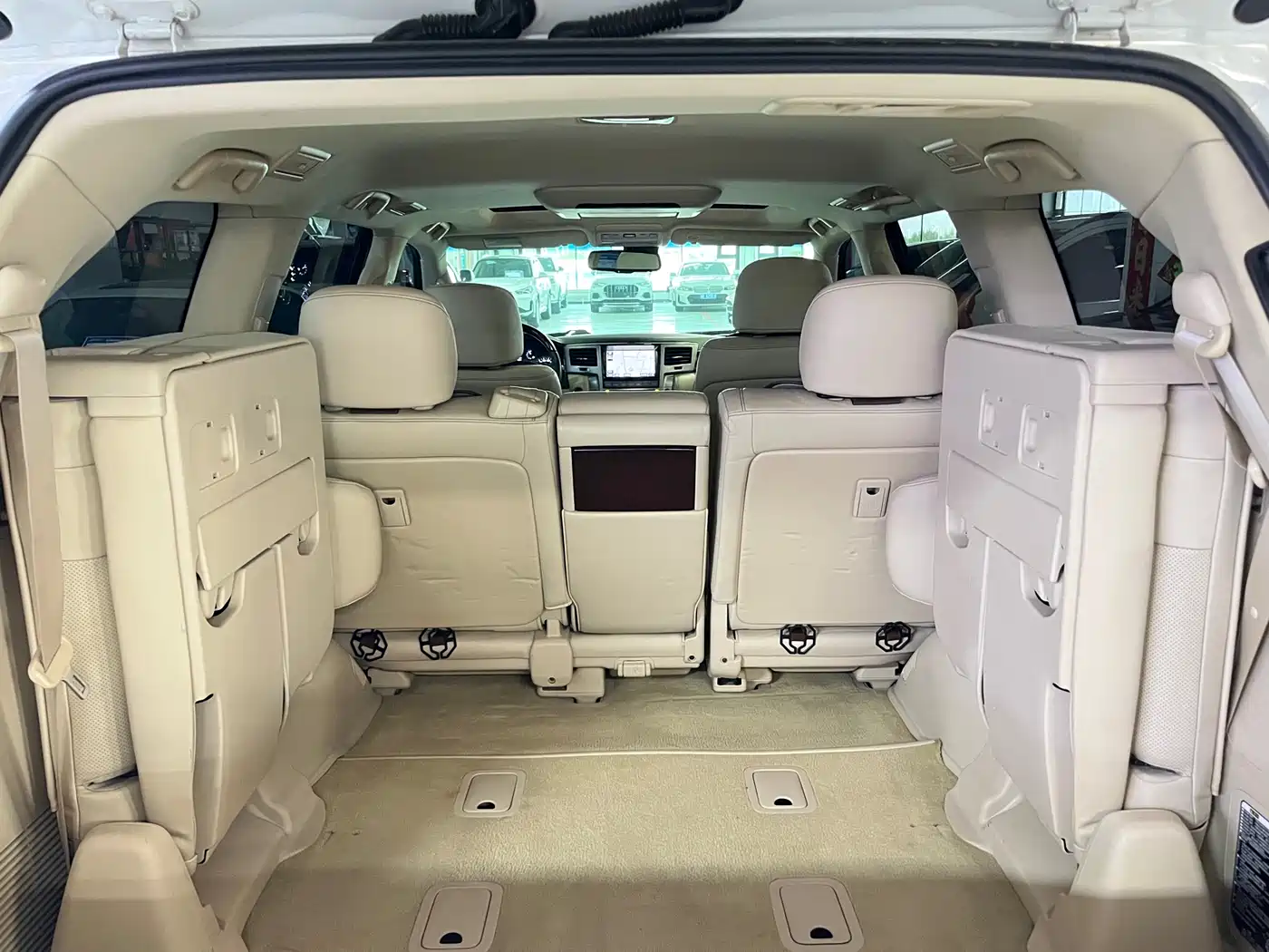 Lexus LX 2012 Model 570 фото 10