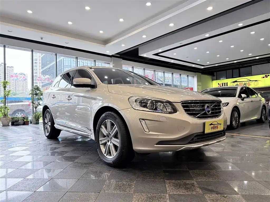 Фото 3 - Volvo XC60