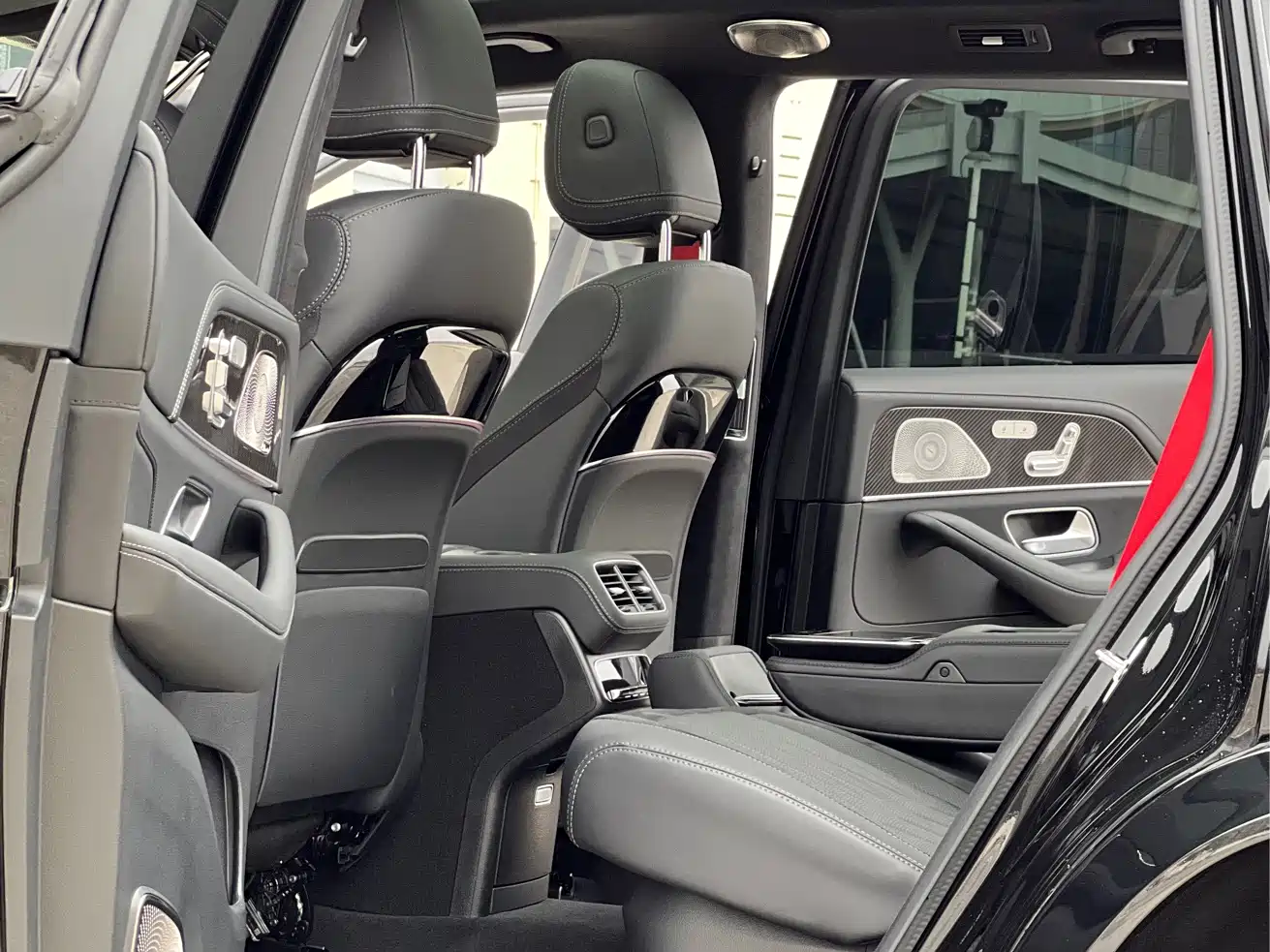 Mercedes-Benz GLS AMG 2024 AMG GLS 63 4MATIC+ фото 5