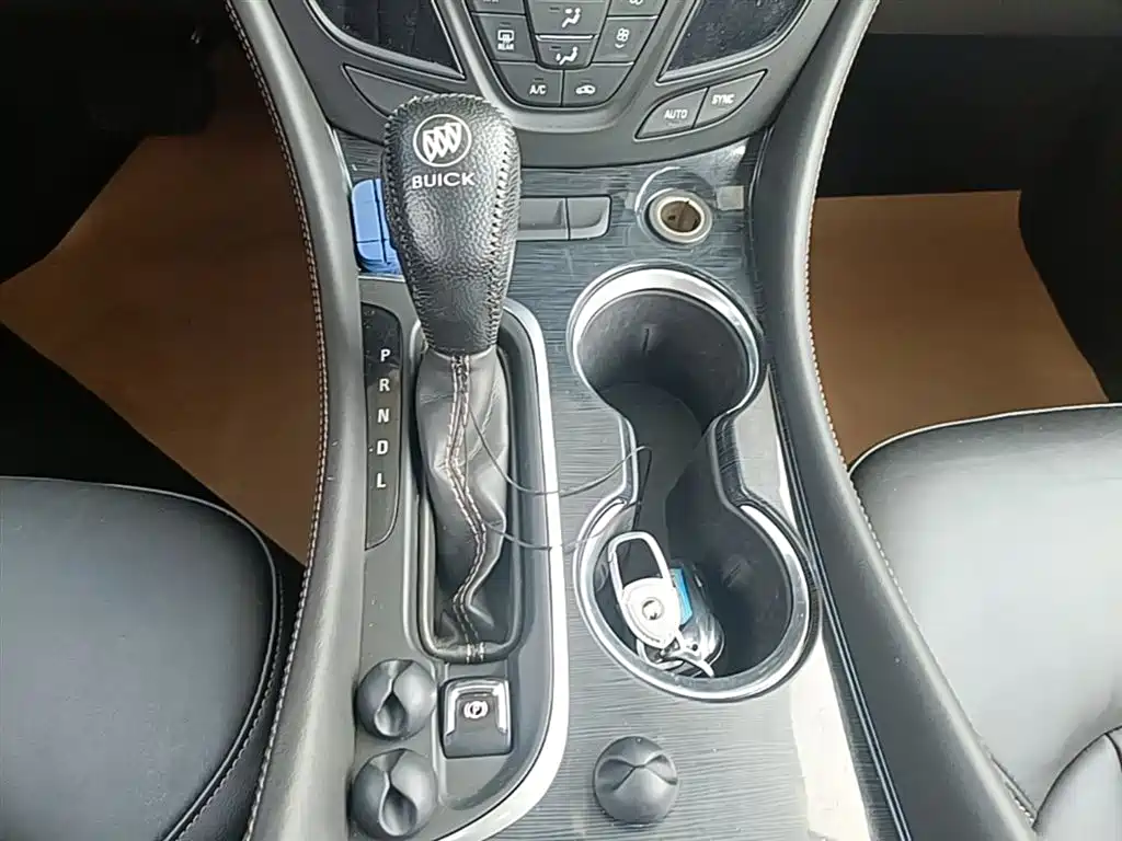 Buick Envision Plus 2017 20T FWD Elite фото 10